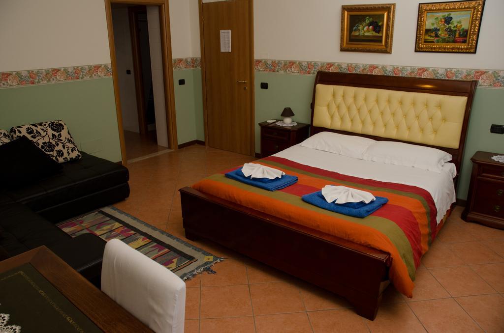 B&B 7 Camini San Giovanni Lupatoto Eksteriør billede