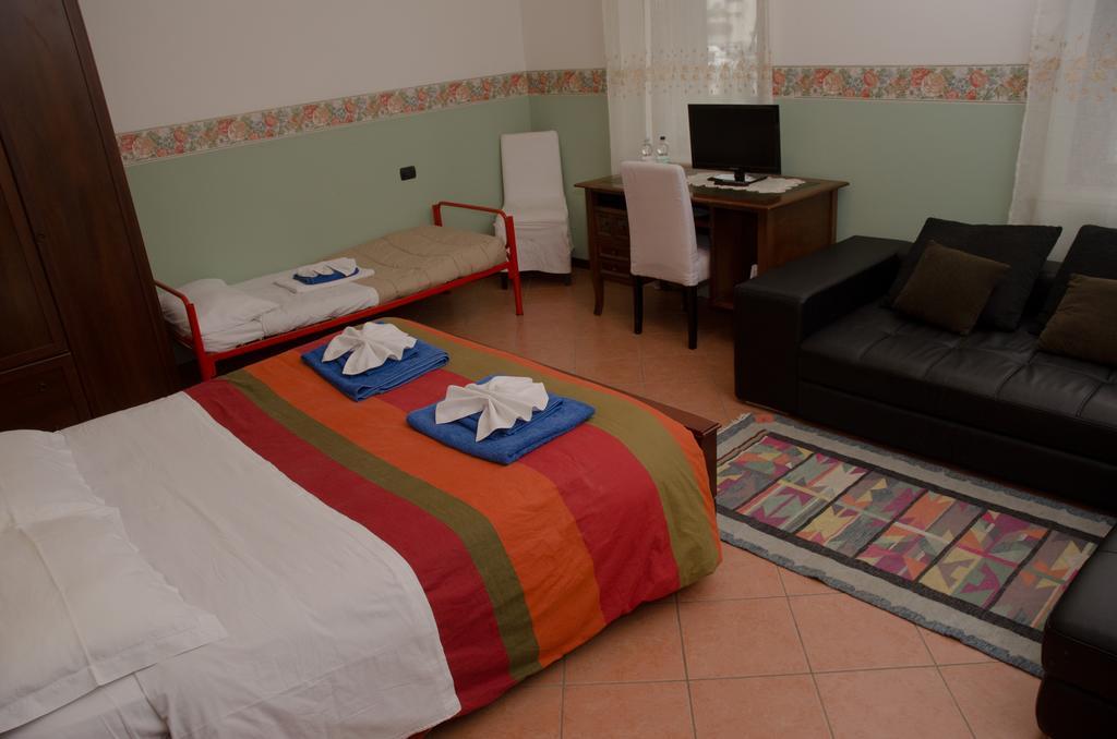 B&B 7 Camini San Giovanni Lupatoto Eksteriør billede