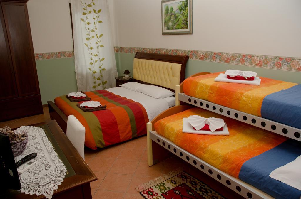 B&B 7 Camini San Giovanni Lupatoto Eksteriør billede