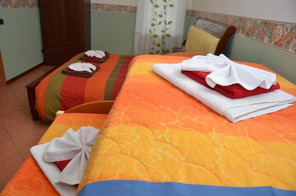B&B 7 Camini San Giovanni Lupatoto Eksteriør billede
