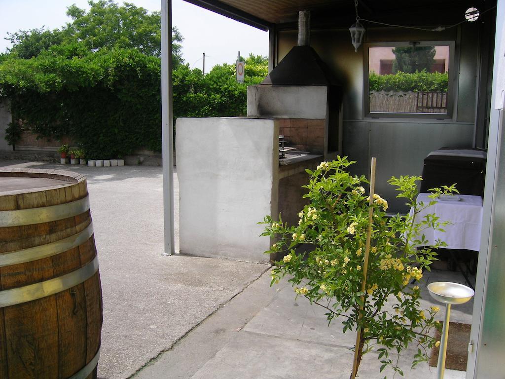 B&B 7 Camini San Giovanni Lupatoto Eksteriør billede